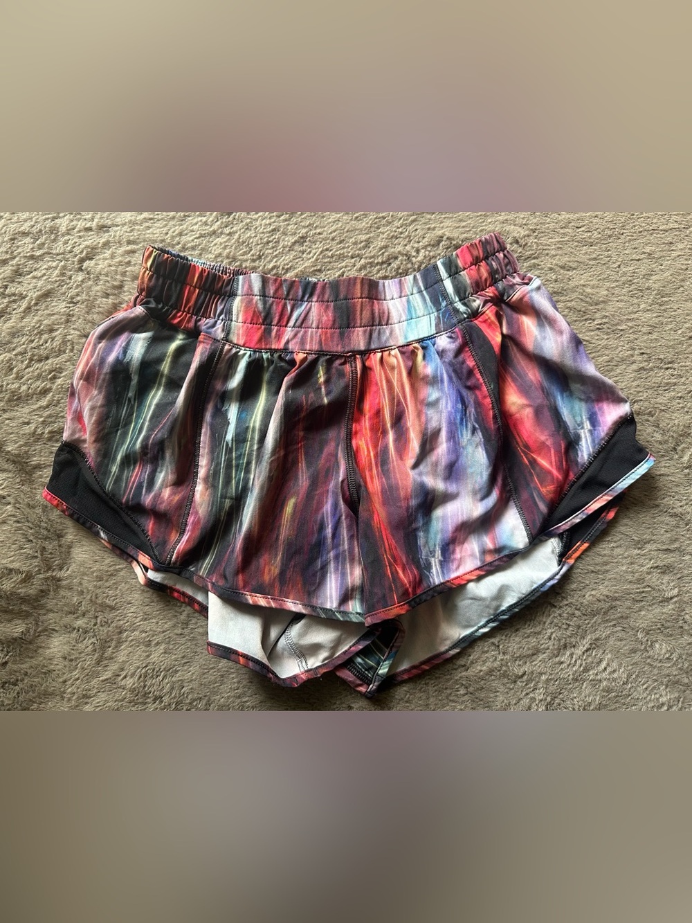 LULULEMON Hotty Hot, low rise, Size 4